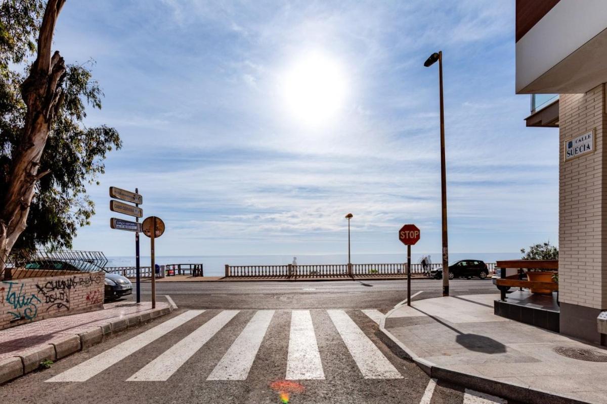 Apartment With Terrace On The Locos Torrevieja